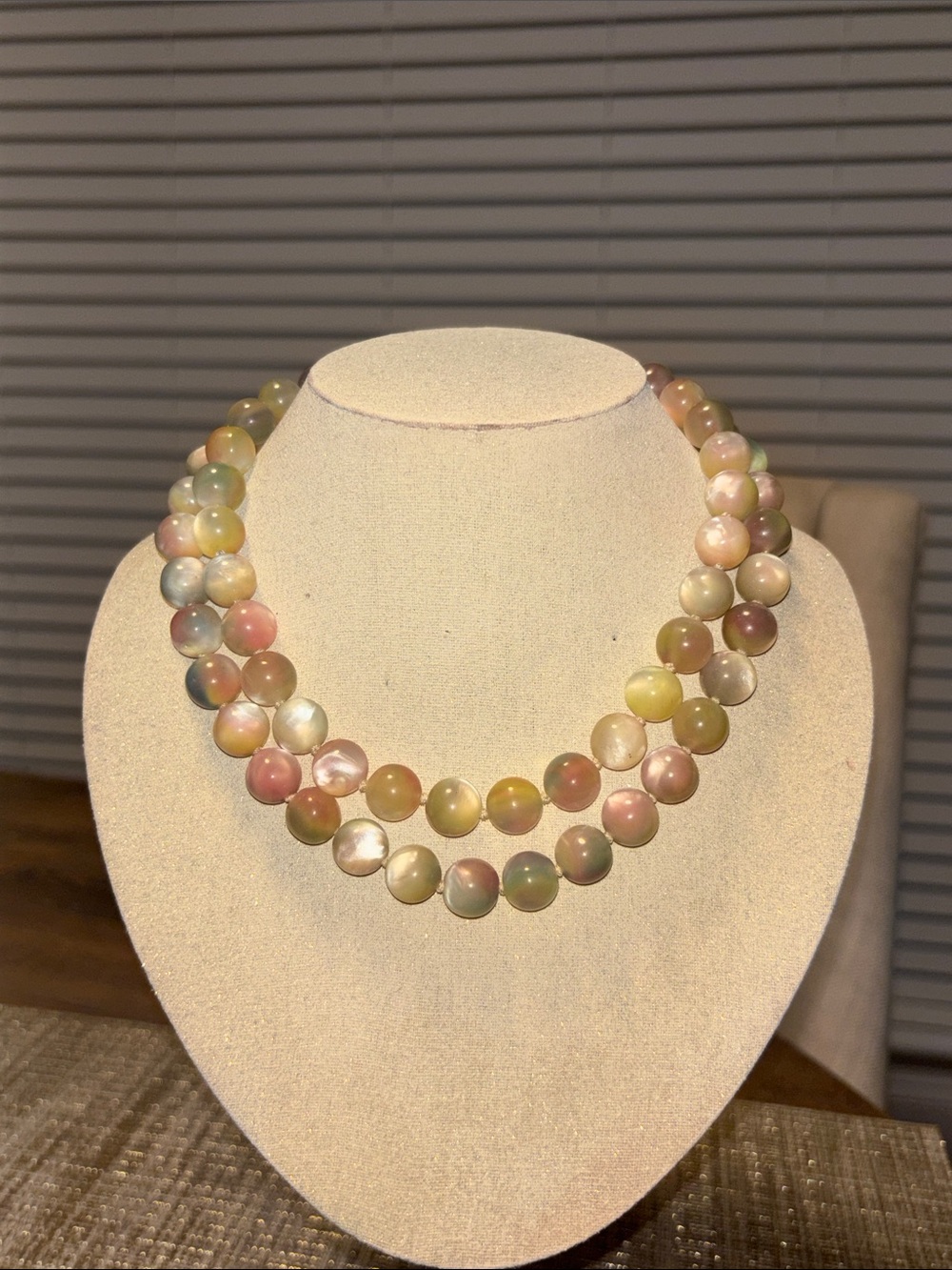 Vintage iridescent lucite beaded necklace